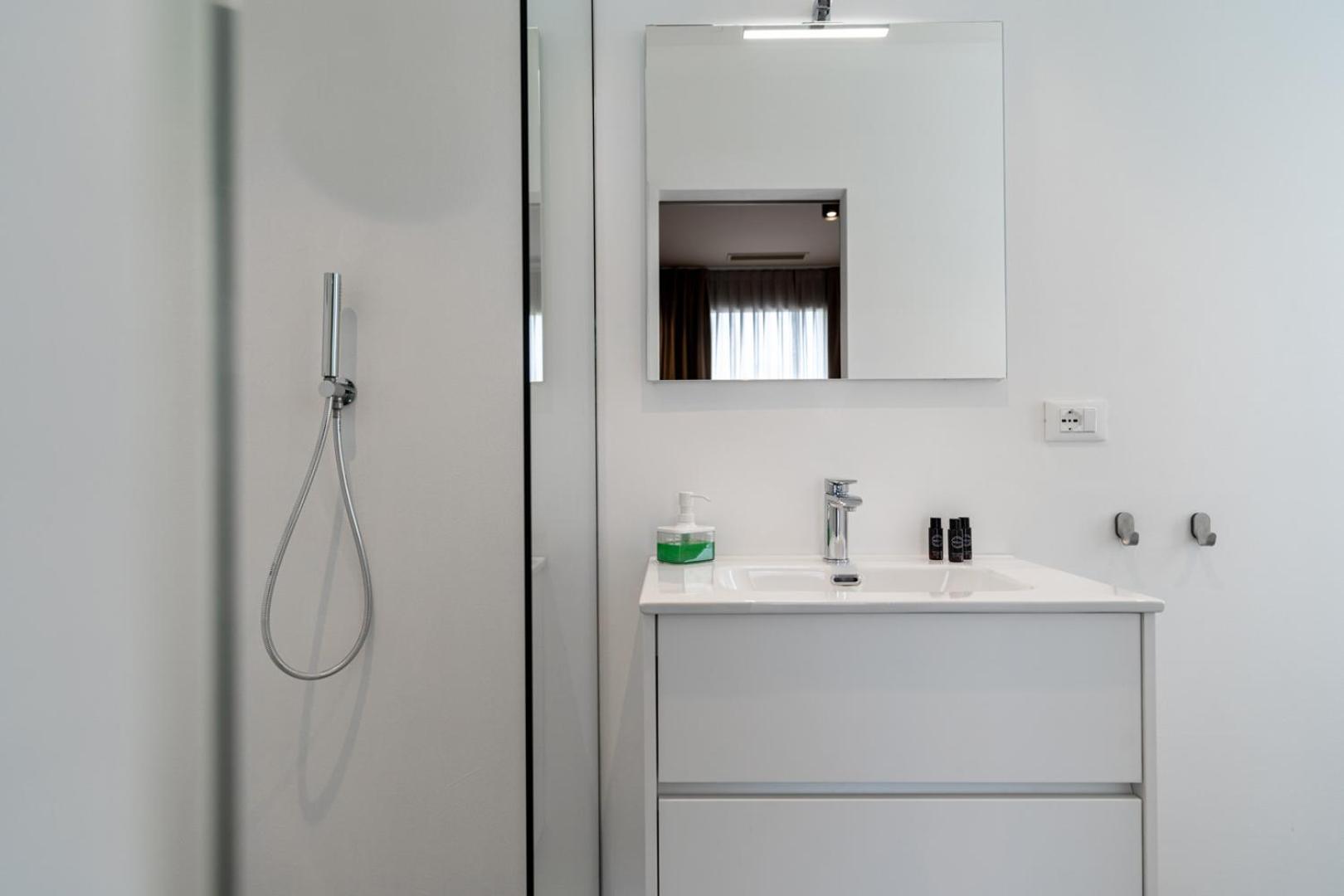 Amare Suite & Apartments Bellaria-Igea Marina Exteriör bild
